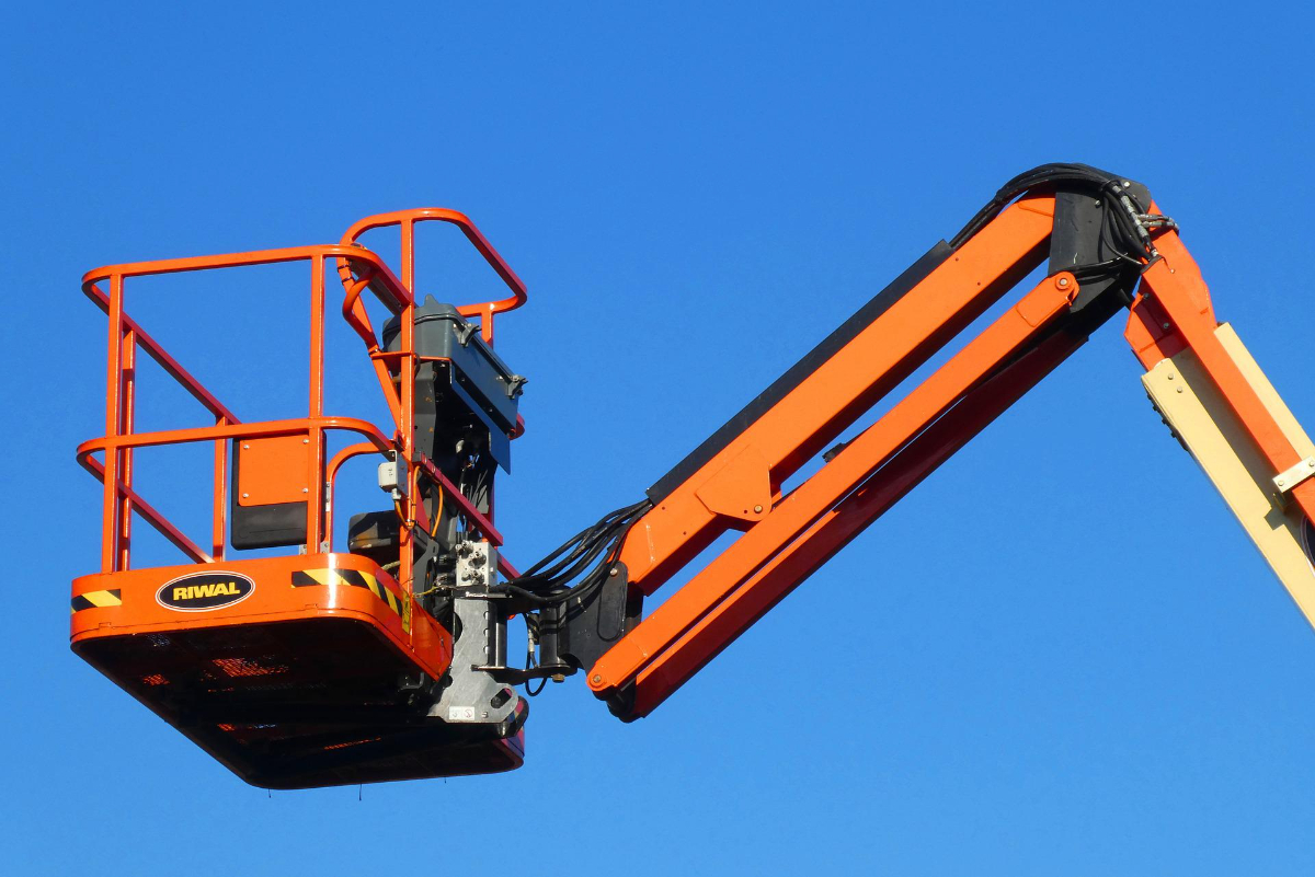 How Does A Cherry Picker Work? The Uses Of Cherry Pickers