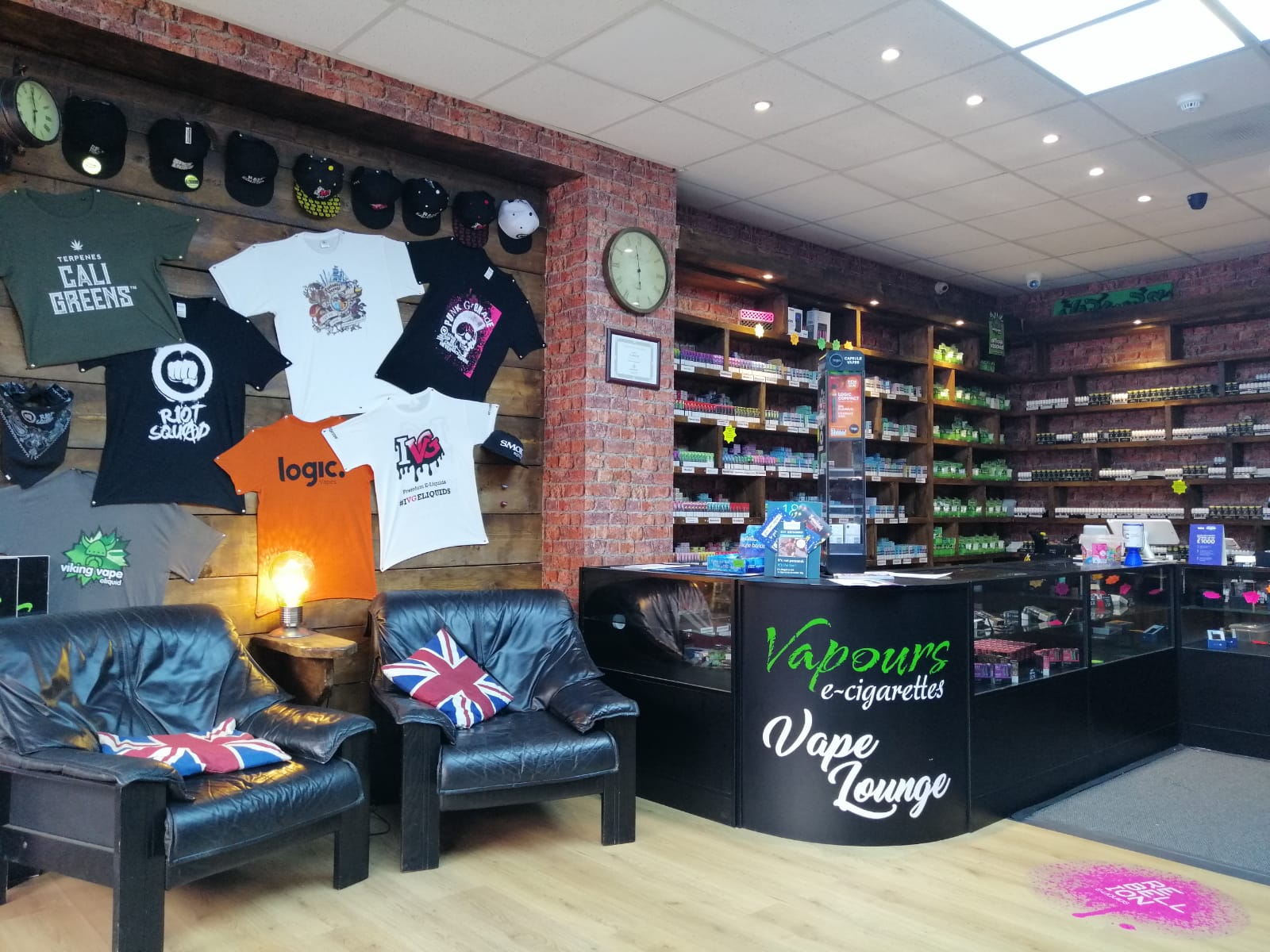 E Cigarette Suppliers Manchester Vapours E Cigs Ltd